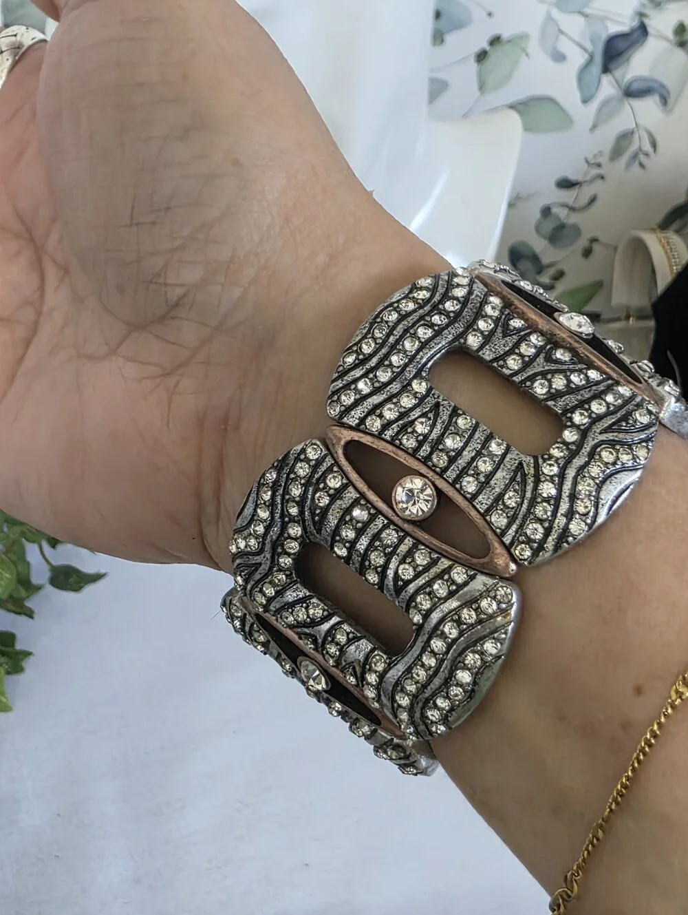 Bold Vintage-Style Rhinestone & Filigree Cutout Statement Stretch Cuff Bracelet